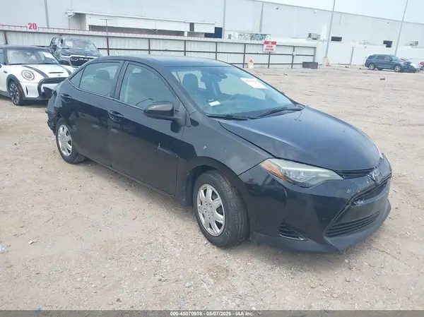 5YFBURHE7HP728238 2017 TOYOTA COROLLA - Image 1