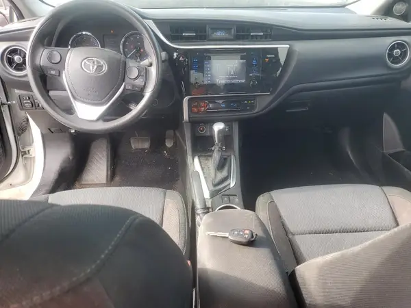5YFBURHE7HP733424 2017 TOYOTA COROLLA - Image 8