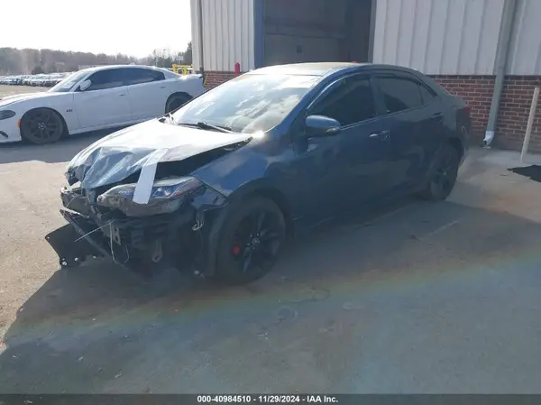 5YFBURHE7HP734699 2017 TOYOTA COROLLA - Image 2