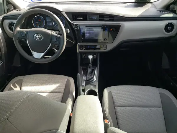 5YFBURHE7HP735304 2017 TOYOTA COROLLA - Image 8
