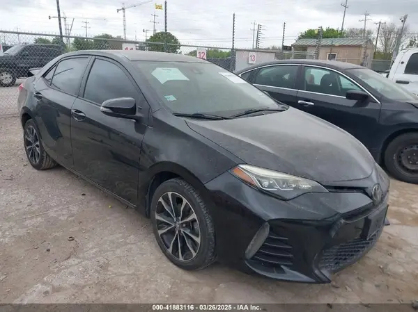 5YFBURHE7HP735609 2017 TOYOTA COROLLA - Image 1
