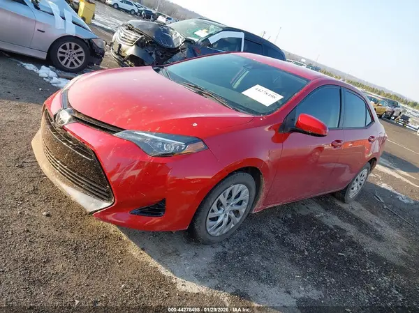 5YFBURHE7HP736274 2017 TOYOTA COROLLA - Image 2