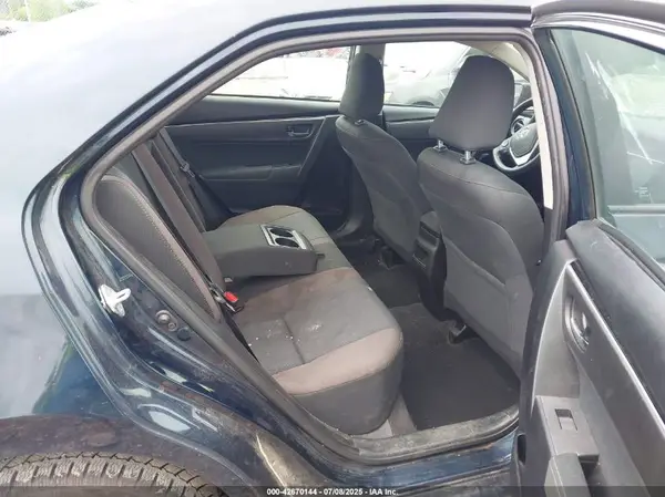 5YFBURHE7JP740640 2018 TOYOTA COROLLA - Image 8