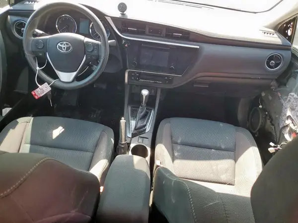 5YFBURHE7JP742419 2018 TOYOTA COROLLA - Image 8