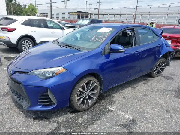 5YFBURHE7JP742548 2018 TOYOTA COROLLA - Image 2