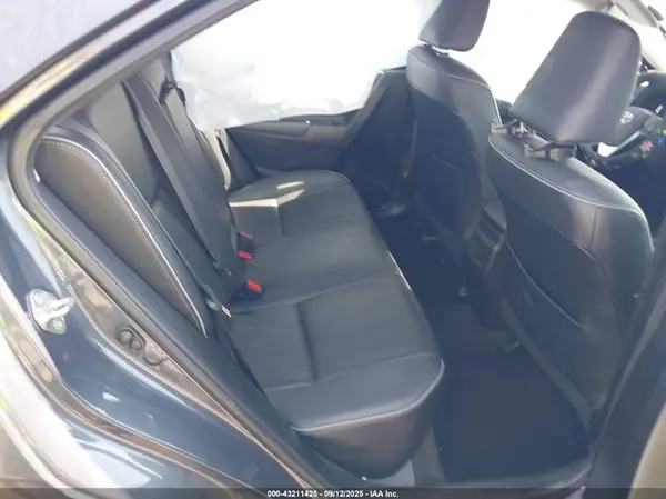 5YFBURHE7JP743862 2018 TOYOTA COROLLA - Image 8