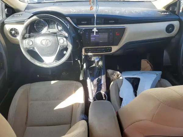 5YFBURHE7JP744364 2018 TOYOTA COROLLA - Image 8