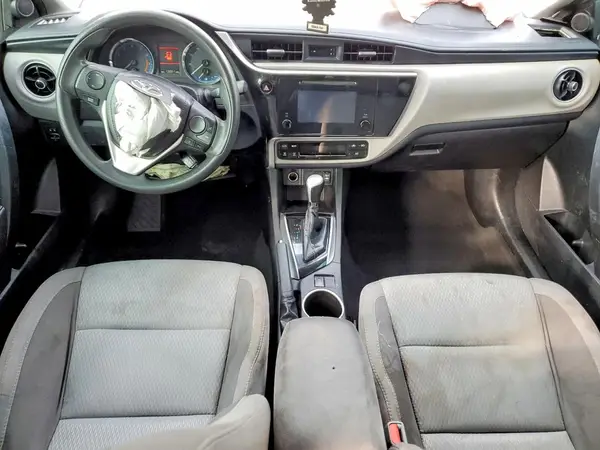5YFBURHE7JP744557 2018 TOYOTA COROLLA - Image 8