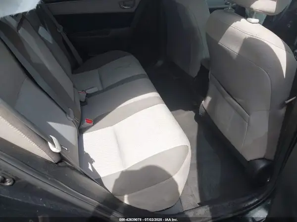 5YFBURHE7JP750696 2018 TOYOTA COROLLA - Image 8