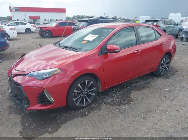 5YFBURHE7JP752139 2018 TOYOTA COROLLA - Image 2