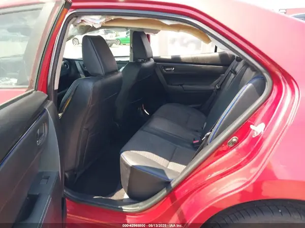 5YFBURHE7JP752139 2018 TOYOTA COROLLA - Image 8