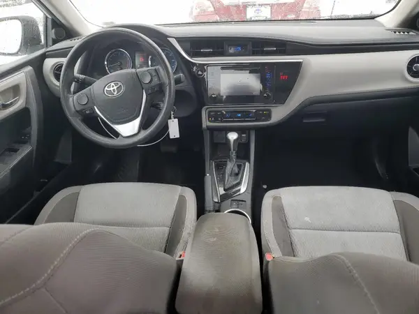 5YFBURHE7JP752495 2018 TOYOTA COROLLA - Image 8