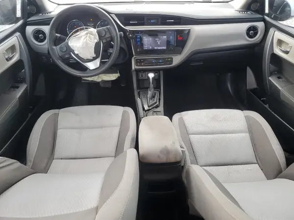 5YFBURHE7JP752755 2018 TOYOTA COROLLA - Image 8