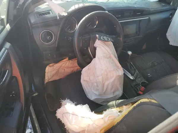 5YFBURHE7JP754781 2018 TOYOTA COROLLA - Image 8