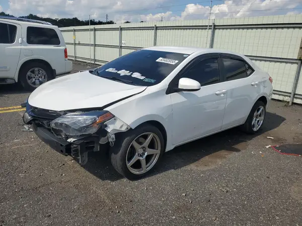 5YFBURHE7JP756112 2018 TOYOTA COROLLA - Image 1