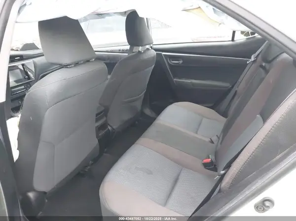 5YFBURHE7JP756661 2018 TOYOTA COROLLA - Image 8