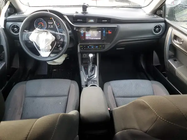 5YFBURHE7JP757390 2018 TOYOTA COROLLA - Image 8