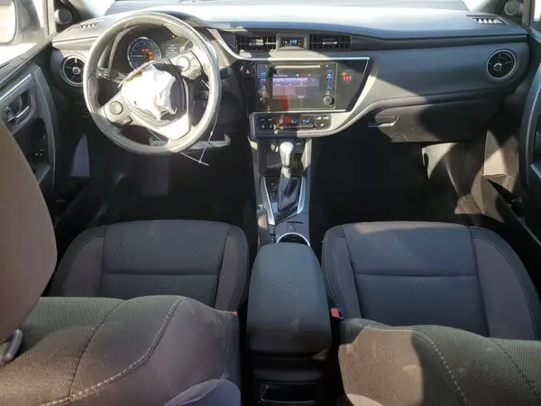 5YFBURHE7JP758863 2018 TOYOTA COROLLA - Image 8