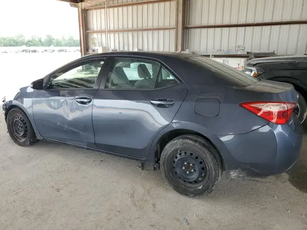 5YFBURHE7JP760421 2018 TOYOTA COROLLA - Image 2