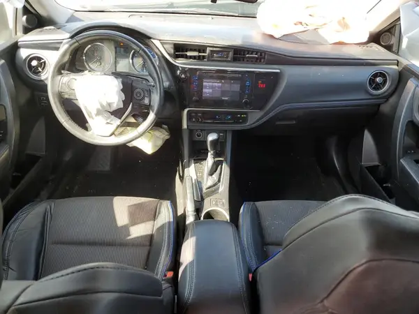 5YFBURHE7JP764467 2018 TOYOTA COROLLA - Image 8