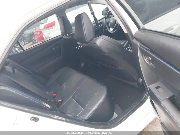 5YFBURHE7JP765571 2018 TOYOTA COROLLA - Image 8