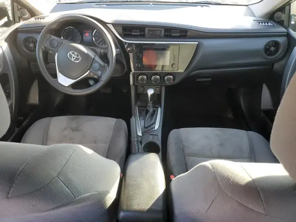 5YFBURHE7JP765621 2018 TOYOTA COROLLA - Image 8