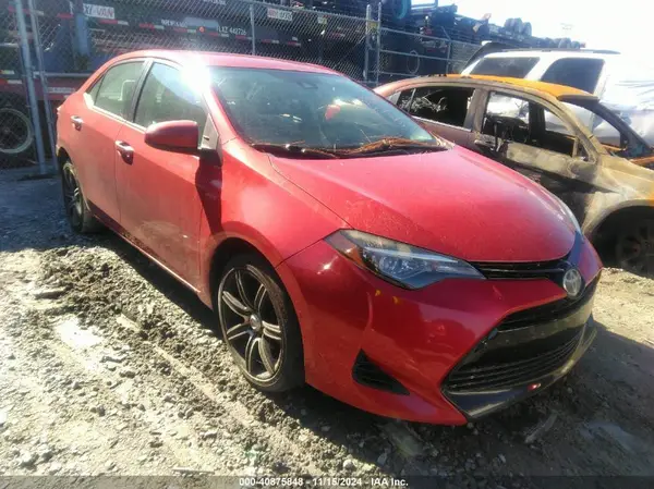5YFBURHE7JP766817 2018 TOYOTA COROLLA - Image 1