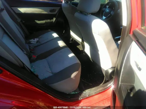 5YFBURHE7JP766817 2018 TOYOTA COROLLA - Image 8