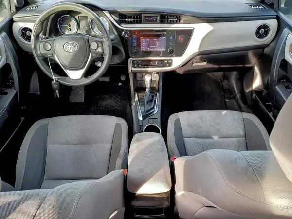 5YFBURHE7JP768616 2018 TOYOTA COROLLA - Image 8