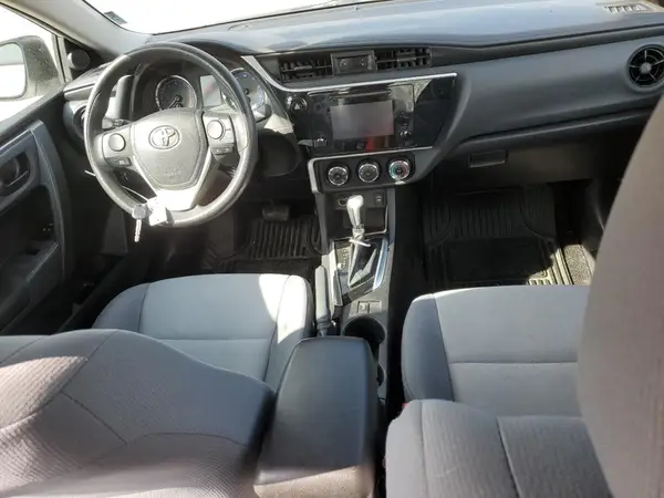 5YFBURHE7JP768776 2018 TOYOTA COROLLA - Image 8