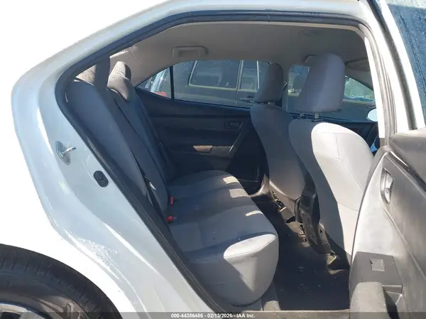 5YFBURHE7JP768955 2018 TOYOTA COROLLA - Image 8