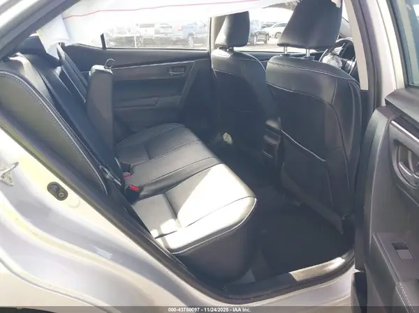 5YFBURHE7JP769782 2018 TOYOTA COROLLA - Image 8