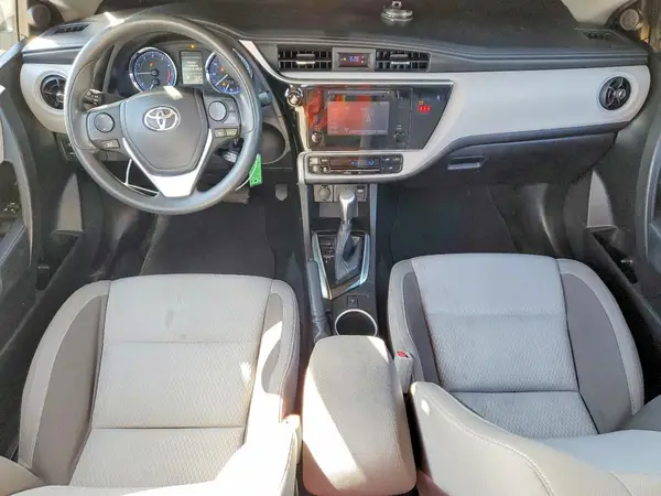 5YFBURHE7JP772732 2018 TOYOTA COROLLA - Image 8
