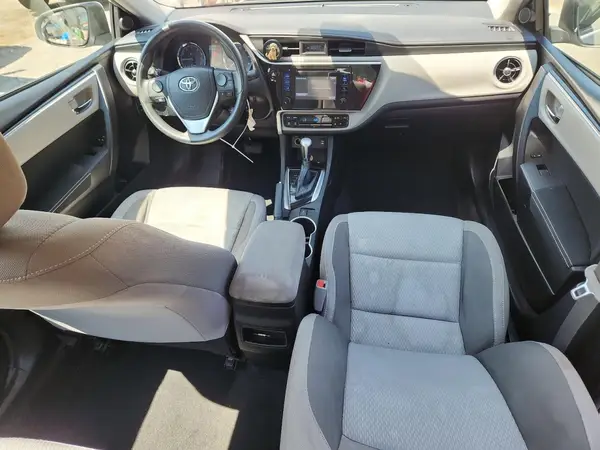 5YFBURHE7JP772889 2018 TOYOTA COROLLA - Image 8