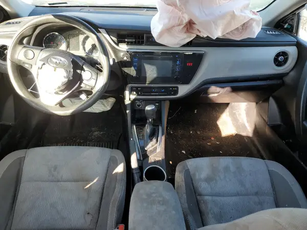 5YFBURHE7JP773167 2018 TOYOTA COROLLA - Image 8