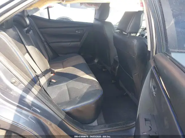 5YFBURHE7JP775579 2018 TOYOTA COROLLA - Image 8