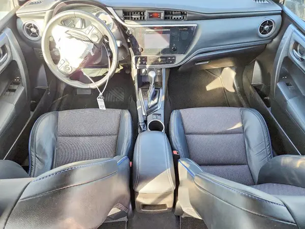 5YFBURHE7JP776540 2018 TOYOTA COROLLA - Image 8