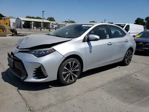 5YFBURHE7JP781575 2018 TOYOTA COROLLA - Image 1
