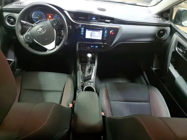 5YFBURHE7JP781771 2018 TOYOTA COROLLA - Image 8