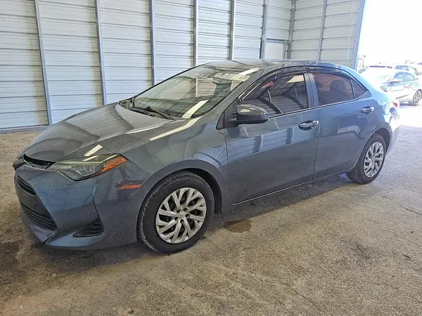 5YFBURHE7JP782998 2018 TOYOTA COROLLA - Image 1