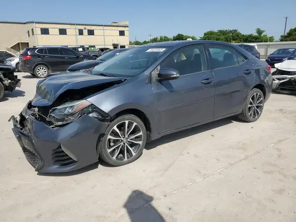 5YFBURHE7JP784332 2018 TOYOTA COROLLA - Image 1