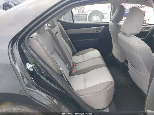 5YFBURHE7JP788431 2018 TOYOTA COROLLA - Image 8