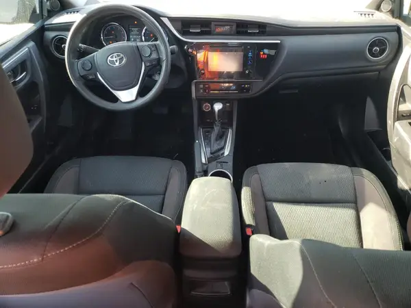 5YFBURHE7JP788588 2018 TOYOTA COROLLA - Image 8