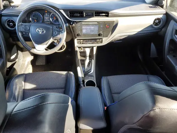 5YFBURHE7JP792527 2018 TOYOTA COROLLA - Image 8
