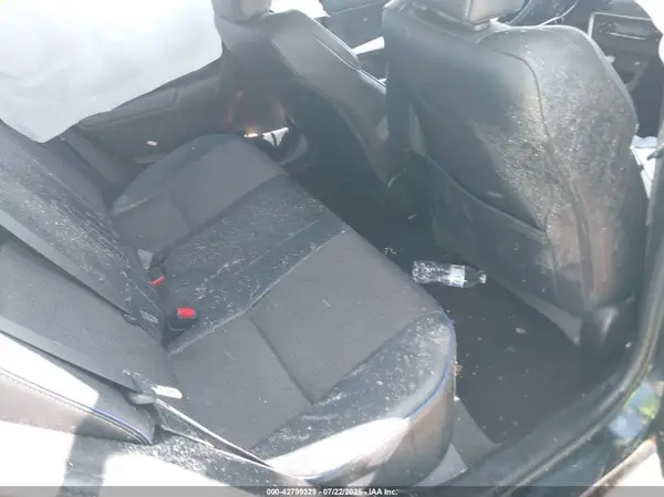 5YFBURHE7JP792916 2018 TOYOTA COROLLA - Image 8