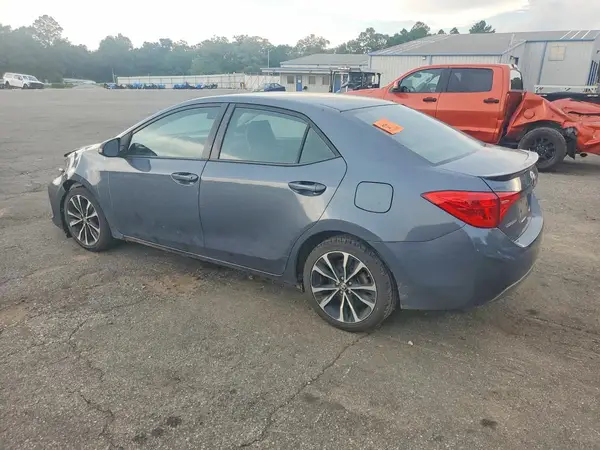5YFBURHE7JP793502 2018 TOYOTA COROLLA - Image 2