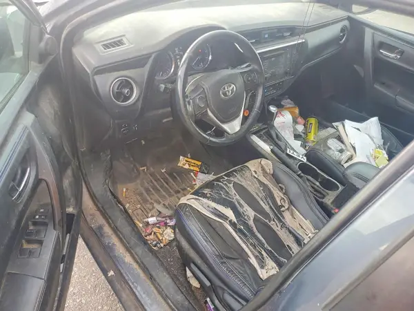 5YFBURHE7JP793502 2018 TOYOTA COROLLA - Image 8