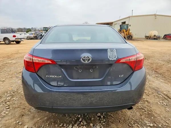 5YFBURHE7JP794388 2018 TOYOTA COROLLA - Image 8
