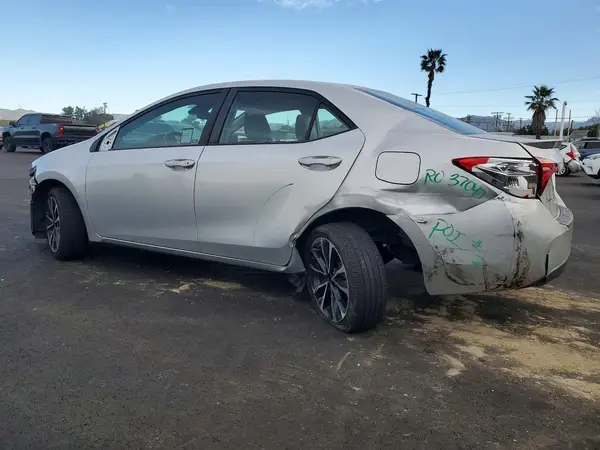 5YFBURHE7JP794603 2018 TOYOTA COROLLA - Image 2