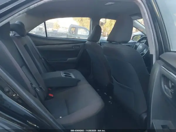 5YFBURHE7JP795220 2018 TOYOTA COROLLA - Image 8